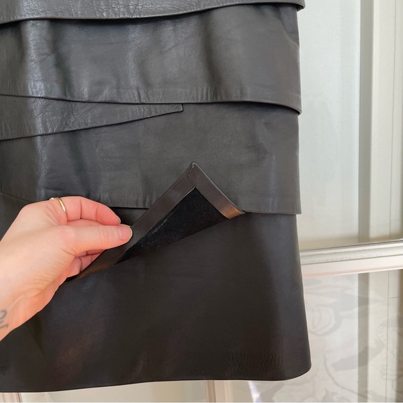 Bagatelle VTG vintage tiered 100% genuine leather skirt size 8 (26" meas. waist) - Picture 3 of 7